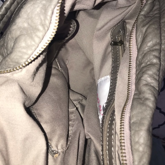 🤍BIG BUDDHA ZIPPERS PURSE🤍 - Picture 7 of 8